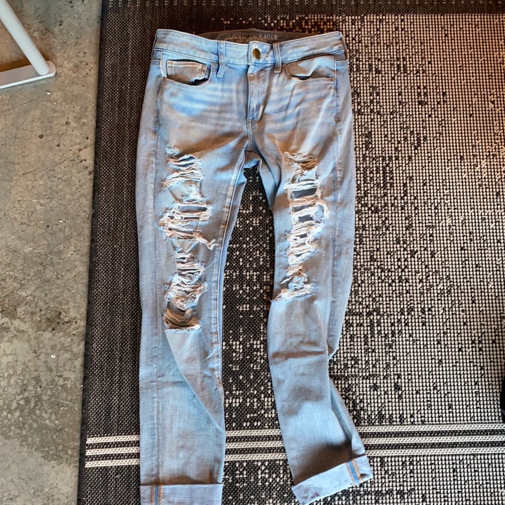 American eagle super skinny distressed jeans